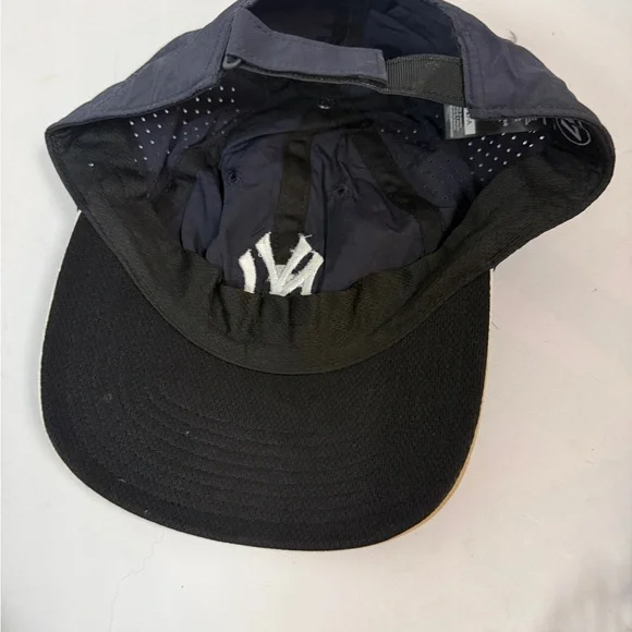 New York Yankees Womens Ball Cap 47 Brand Breathable - Picture 6 of 7